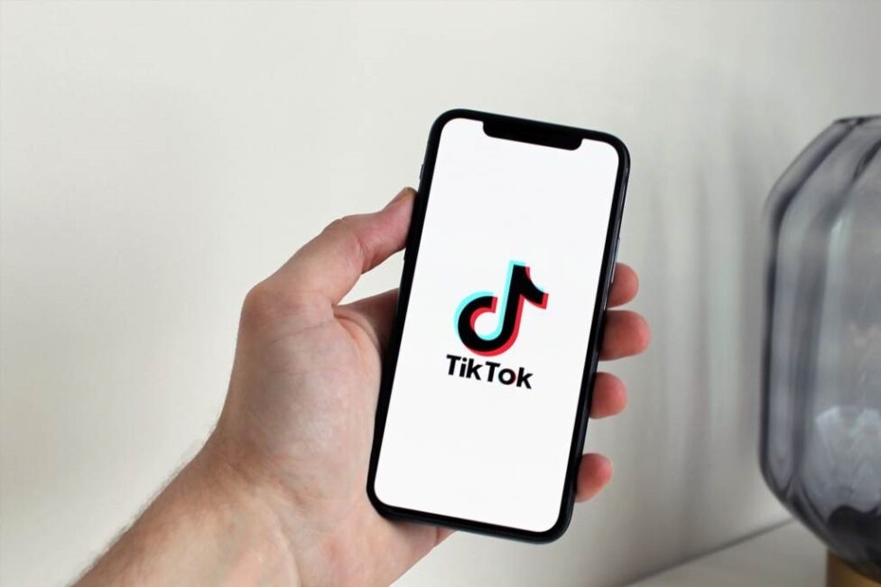 Modyfikacja tonu głosu w aplikacji TikTok
